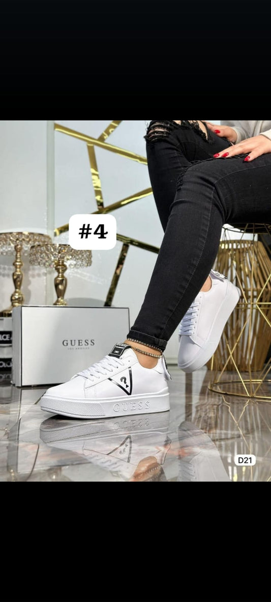 J.TENI GUESS BLANCO/NGRO #4 MOD.2326