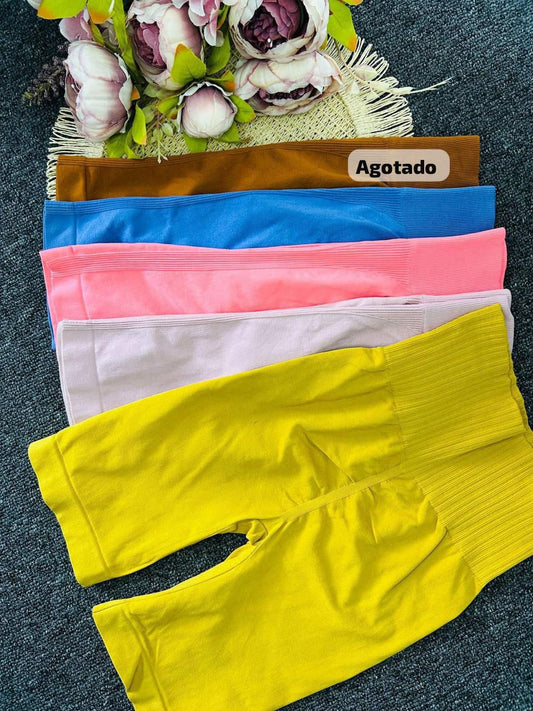 SHORT DE LICKRA LARGO LISO